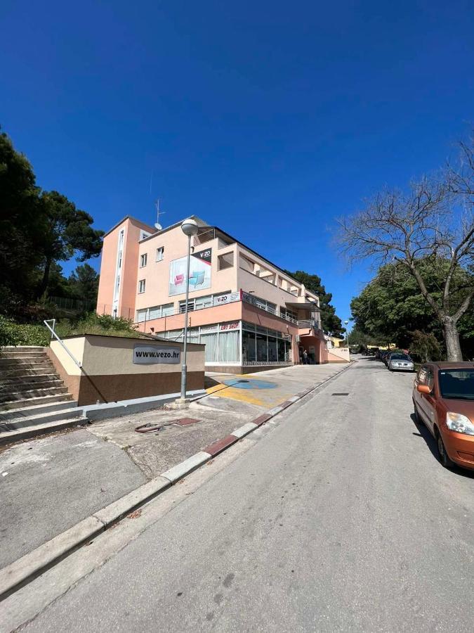 Apartmani Lorena Pula Exterior photo