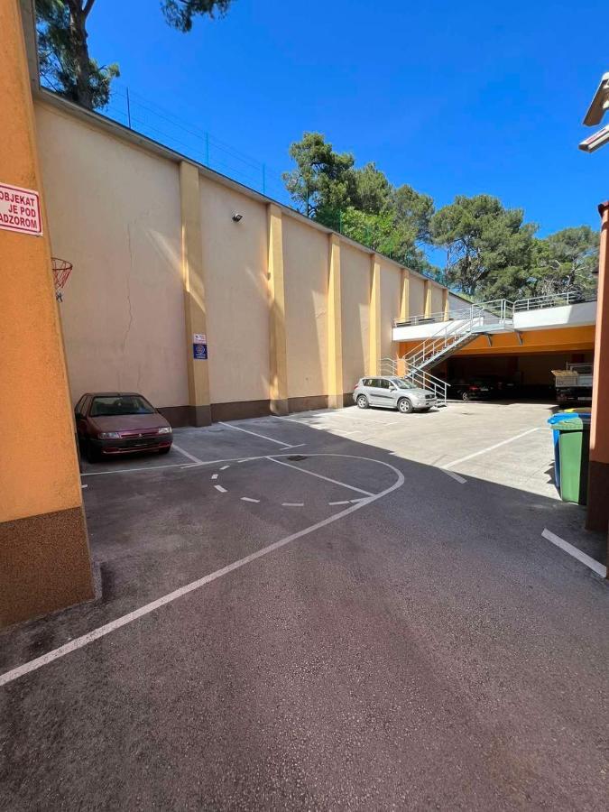 Apartmani Lorena Pula Exterior photo